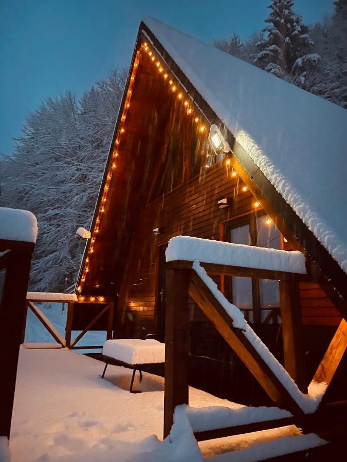 Wild Cabin Malaia Buitenkant foto