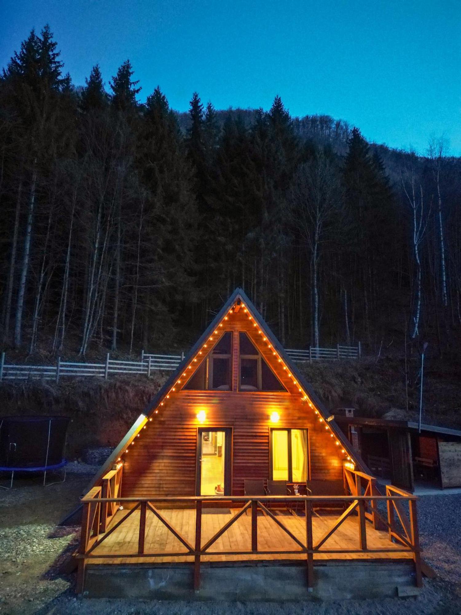 Wild Cabin Malaia Buitenkant foto