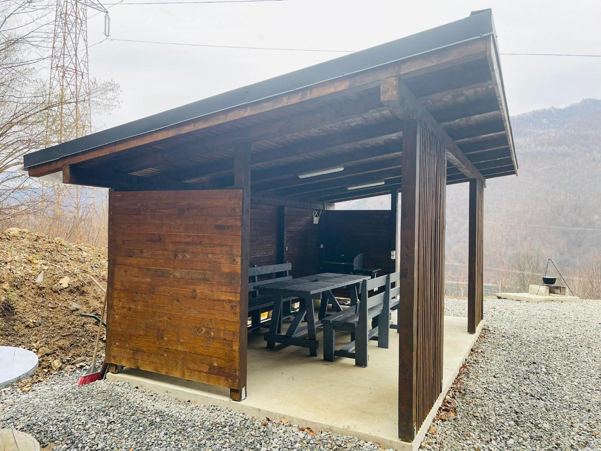 Wild Cabin Malaia Buitenkant foto
